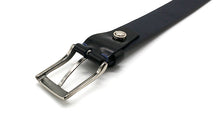 画像をギャラリービューアに読み込む, attire ITALIAN ADVAN LEATHER(ブラック)のバックル(裏)