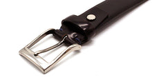 画像をギャラリービューアに読み込む, attire ITALIAN ADVAN LEATHER(ダークブラウン)のバックル(表)