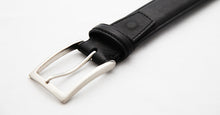 画像をギャラリービューアに読み込む, attire FRENCH CALF BELT(ブラック)のバックル(表)
