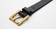 画像をギャラリービューアに読み込む, MERCER ITALIAN VEGETABLE TANNED OILED LEATHER BELT(ブラック)のバックル(表)