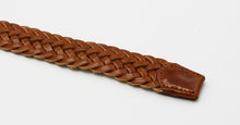 画像をギャラリービューアに読み込む, MERCER ITALIAN VEGETABLE TANNED OILED LEATHER MESH BELT(ライトブラウン)の剣先